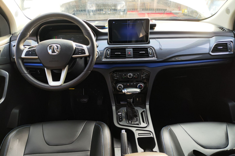 北汽威旺M60 2017款 1.5T CVT钻石版中控内饰7002