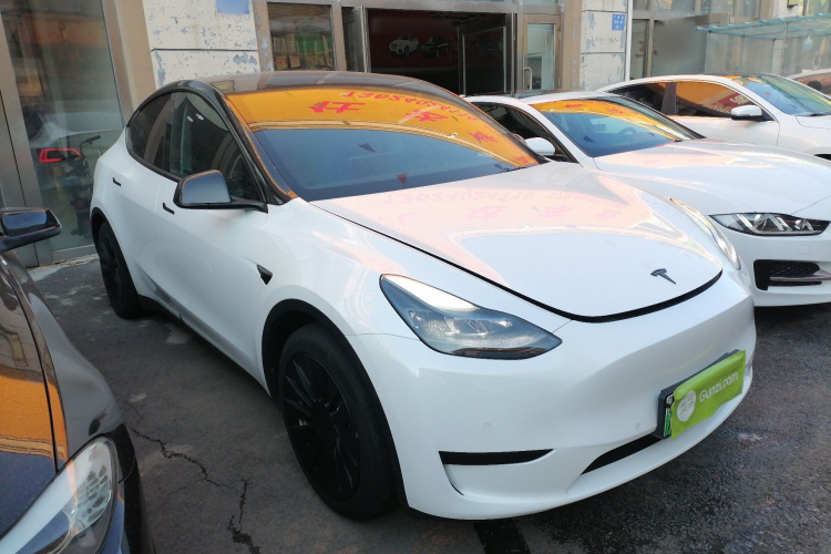 特斯拉 Model Y 2022款 后轮驱动版车身外观3