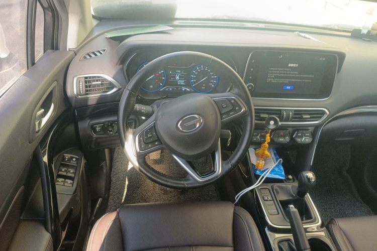 广汽传祺 传祺GS4 2018款 235T 手动两驱豪华百万纪念版中控内饰13