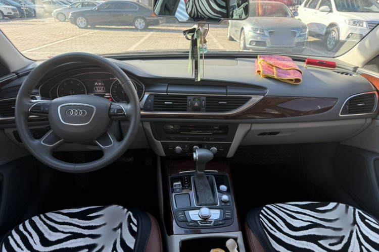 奥迪A6L 2015款 TFSI 百万纪念智领型车身外观6010