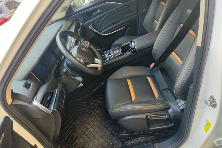 奔腾T77 2019款 230 TID 自动尊享型 国V中控内饰19