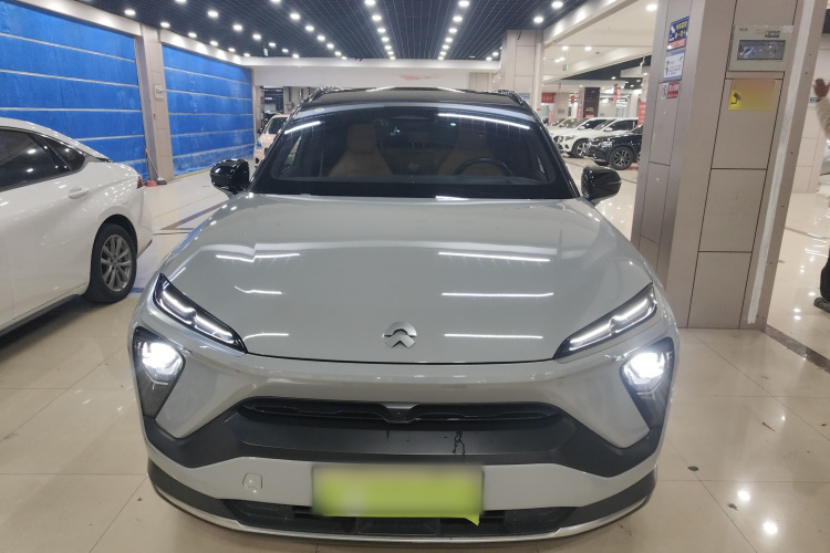 蔚来ES6 2022款 100kWh 运动版车身外观2