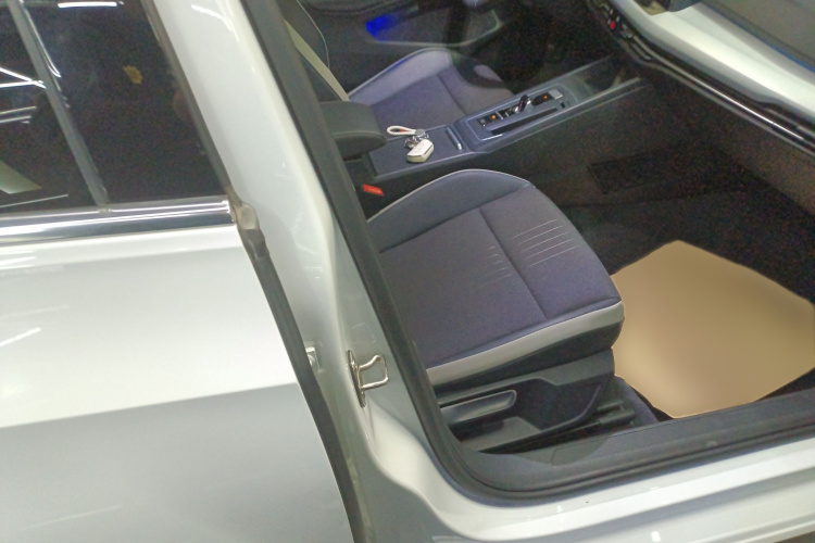 大众 高尔夫 2023款 280TSI DSG Pro局部细节41