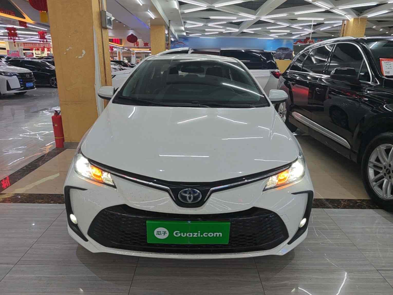 丰田 卡罗拉 2023款 1.8L 智能电混双擎 精英版(1)