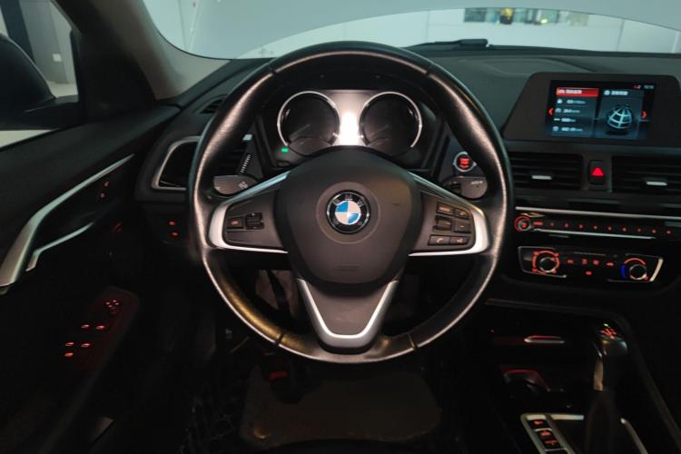 宝马1系 2018款 118i 运动型局部细节13