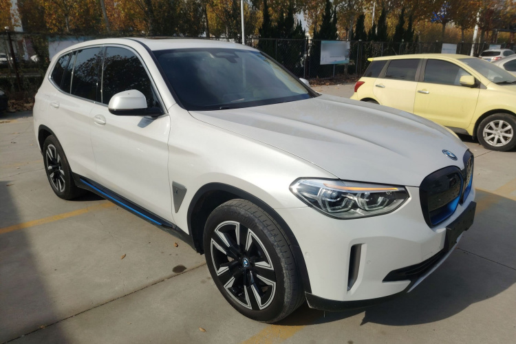 宝马iX3 2021款 改款 领先型车身外观3