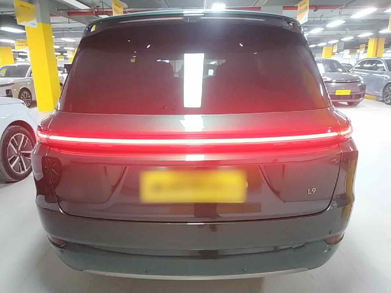 理想汽车 理想L9 2025款 Ultra 智能焕新版(3)