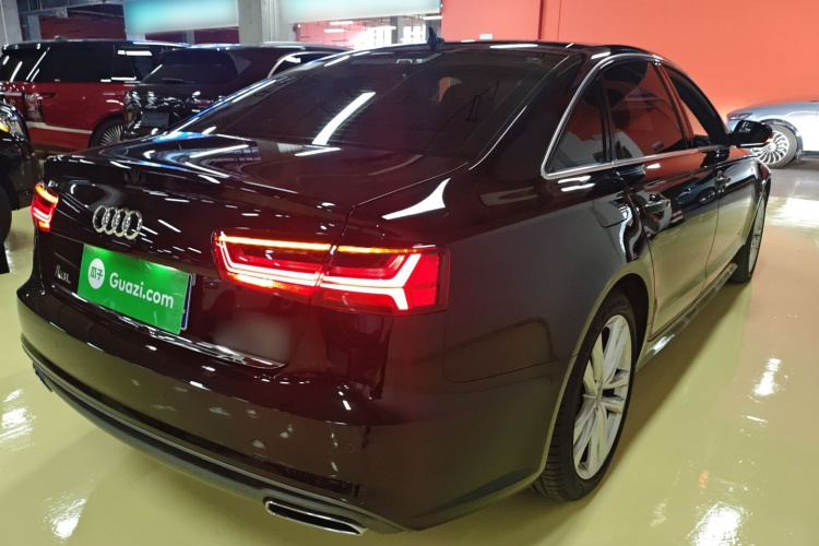 奥迪A6L 2018款 30周年年型 45 TFSI quattro 运动型车身外观7