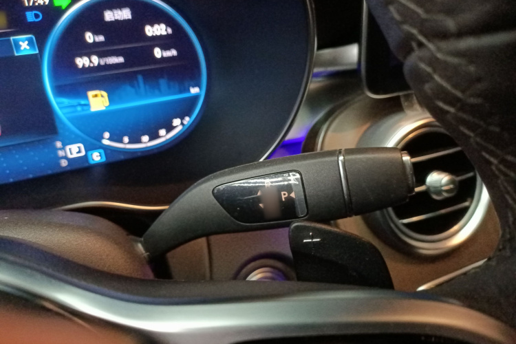 奔驰GLC 2022款 改款二 GLC 260 L 4MATIC 豪华型局部细节18