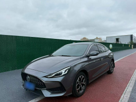 名爵 MG5 2023款 180DVVT 手动豪华版