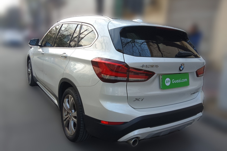 宝马X1新能源 2020款 xDrive30Le 尊享型车身外观5