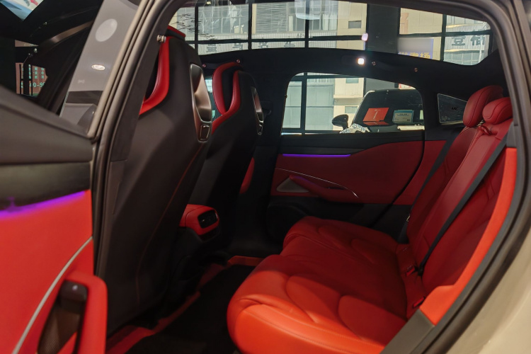 小米汽车 小米SU7 2024款 四驱超长续航高阶智驾Max版中控内饰7003