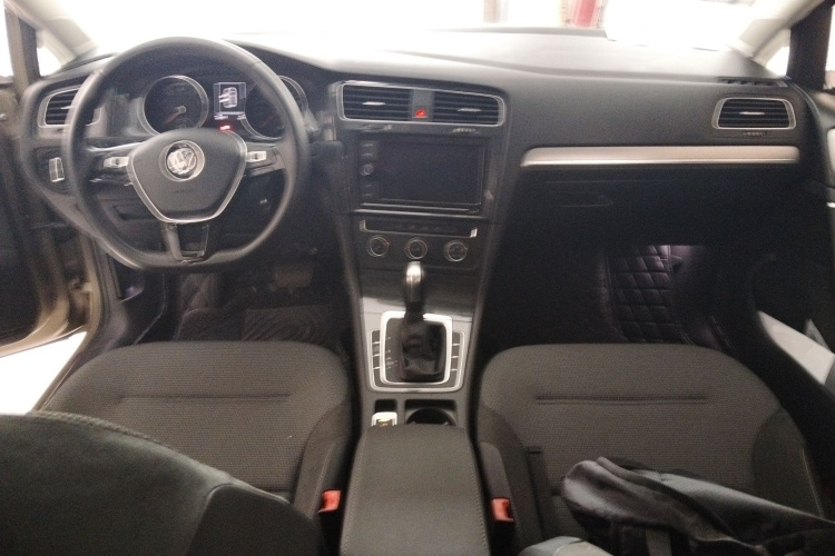 大众 高尔夫 2019款 280TSI DSG舒适型 国V中控内饰12