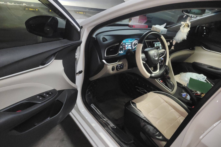 别克 英朗 2019款 15T 双离合互联精英型 国VI中控内饰7003