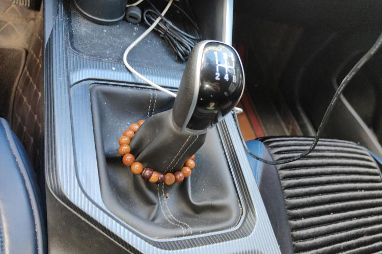 吉利汽车 帝豪 2022款 第4代 1.5L 手动精英型局部细节18