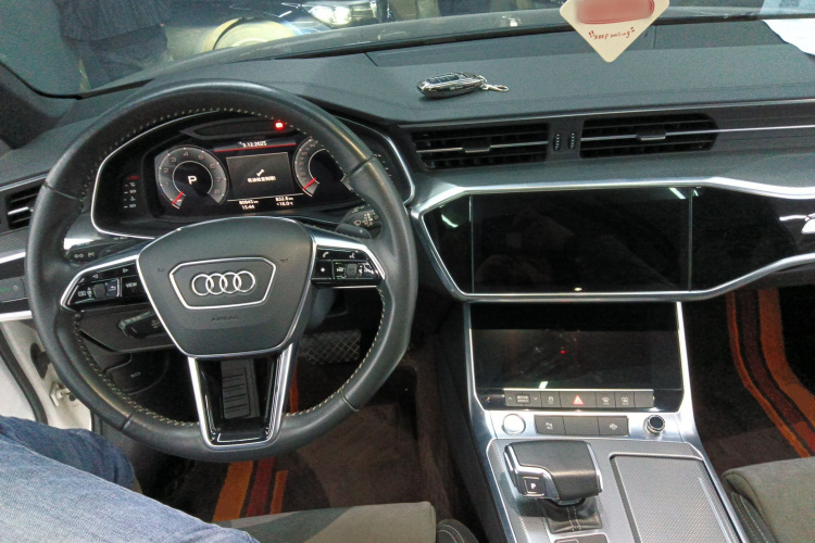 奥迪A6L 2019款 40 TFSI 豪华动感型中控内饰12