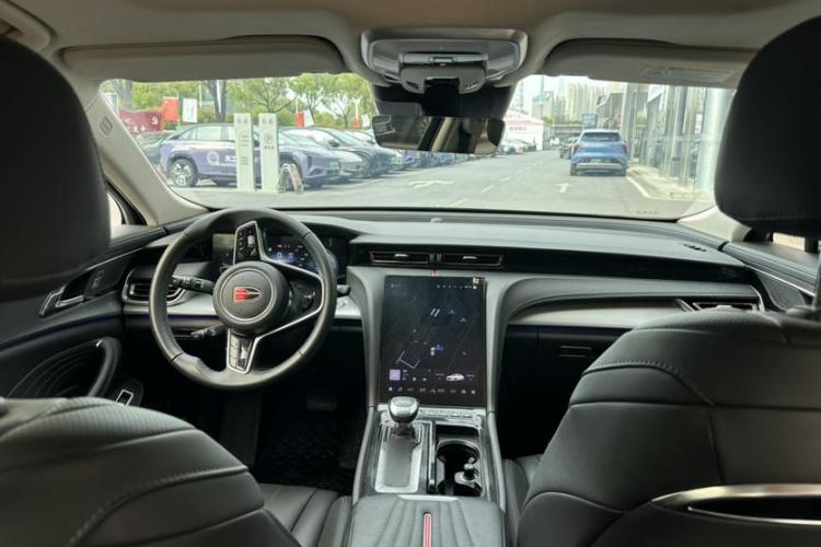 红旗H5 2024款 2.0T 自动智联旗畅版中控内饰7001