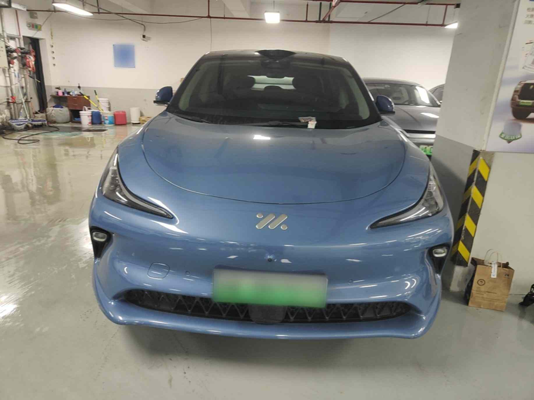 智己汽车 智己LS6 2025款 灵蜥智驾版(1)