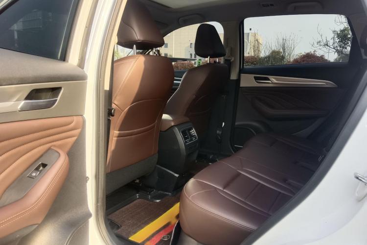 哈弗F7 2019款 1.5T 两驱i潮 国VI中控内饰7005