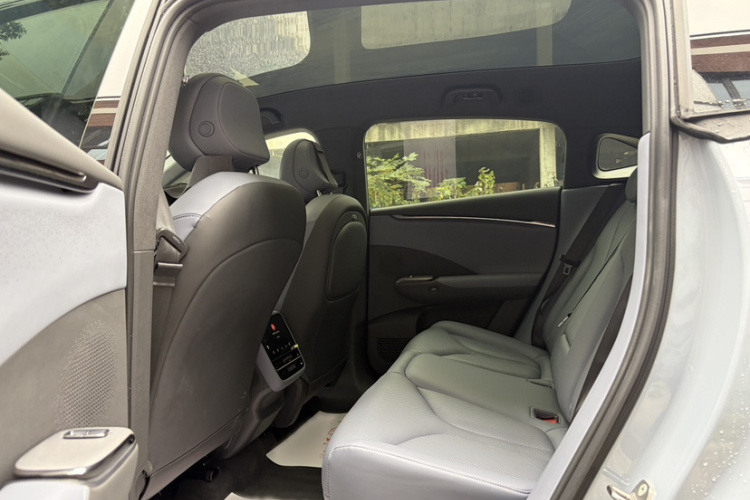 小鹏G7 2025款 702 超长续航 Max中控内饰7002