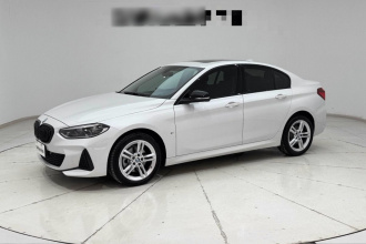 宝马1系 2023款 120i M运动曜夜版