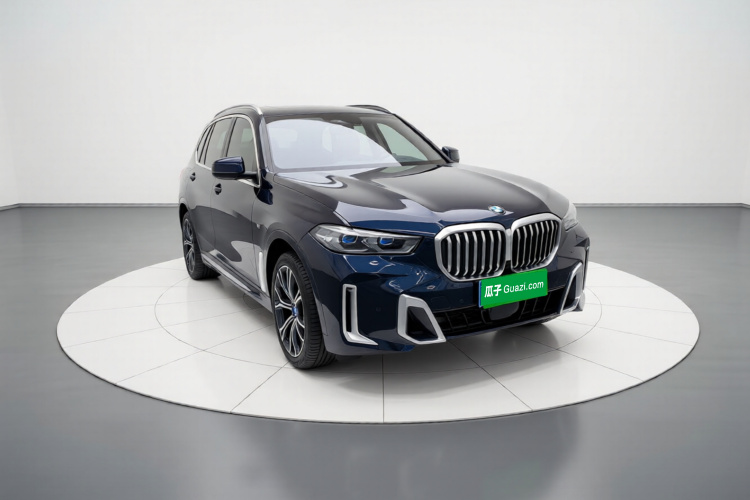 宝马X5 2023款 xDrive 30Li 尊享型M运动套装车身外观3