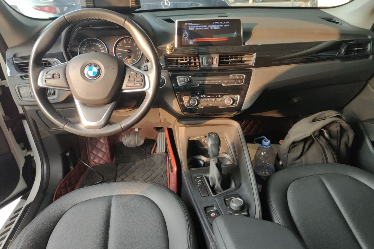 宝马X1 2016款 sDrive18Li 时尚型中控内饰7002