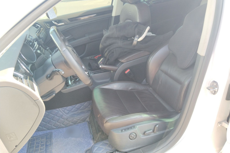 斯柯达 速尊 2014款 2.0TSI L&K限量版中控内饰19