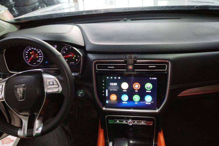 荣威RX8 2019款 30T 两驱超群旗舰版中控内饰12