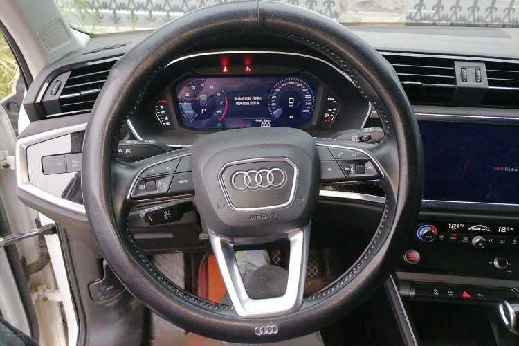 奥迪Q3 2019款 35 TFSI 进取动感型局部细节13