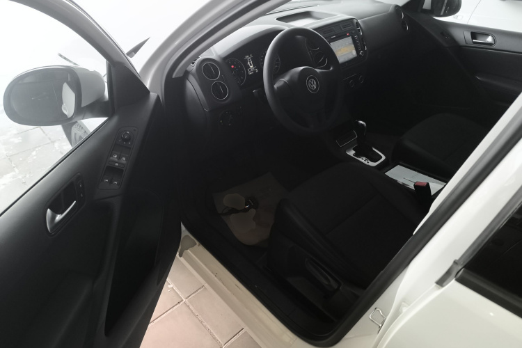 大众 途观 2013款 1.8TSI 自动两驱风尚版中控内饰20