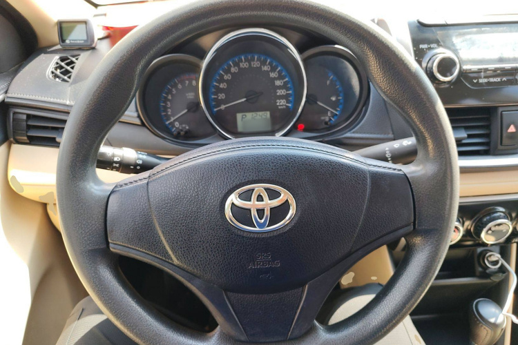 丰田 威驰 2017款 1.5L CVT创行版中控内饰13