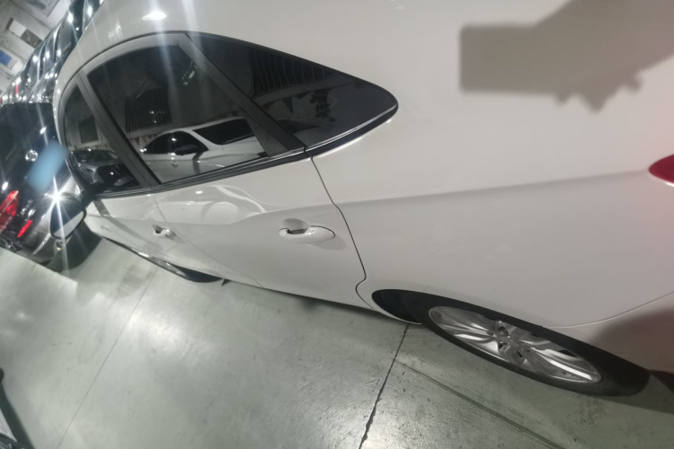 别克 英朗 2019款 15T 双离合互联精英型 国VI车身外观4