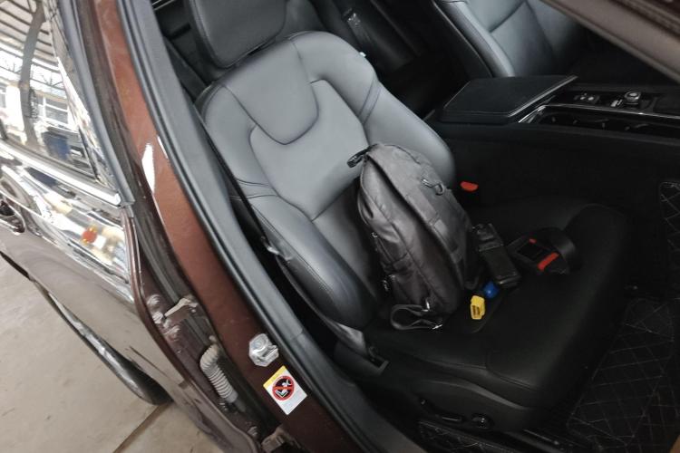 沃尔沃XC60 2019款 T5 四驱智逸版 国VI局部细节41