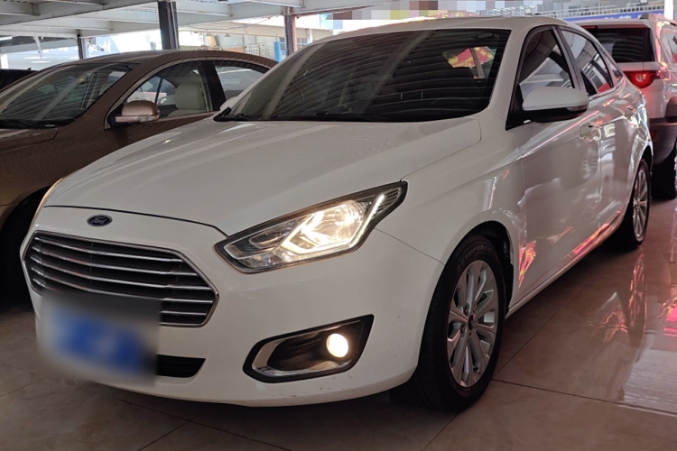 福特 福睿斯 2017款 幸福版 1.5L 自动时尚型车身外观1