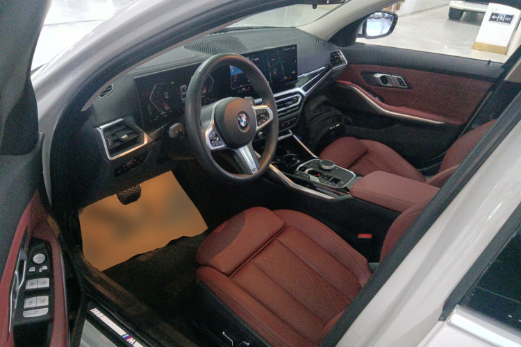 宝马3系 2024款 320Li M运动套装中控内饰19