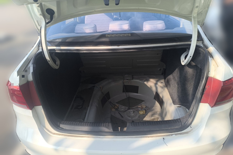 大众 桑塔纳 2015款 1.6L 手动风尚版局部细节23