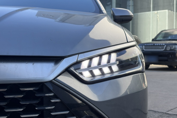 比亚迪 秦PLUS 2021款 DM-i 55KM 旗舰型局部细节36