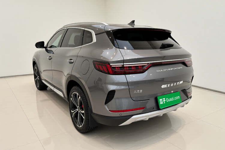 比亚迪 宋PLUS 2020款 1.5T 自动尊贵型车身外观5