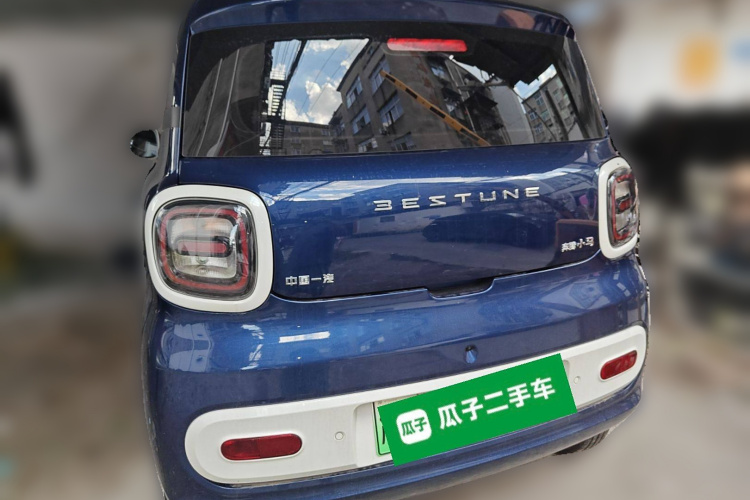 奔腾小马 2025款 222km 伶俐马车身外观5