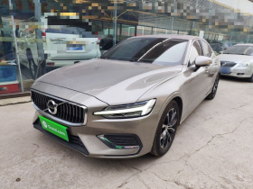沃尔沃S60 2021款 T4 智逸豪华版