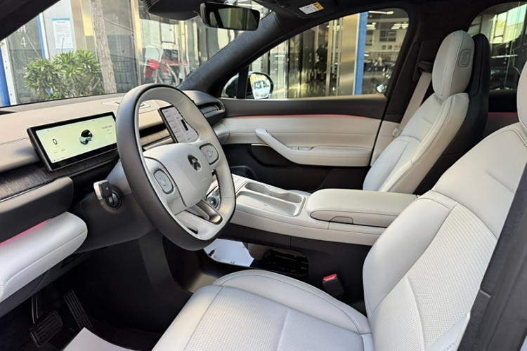 蔚来ES6 2023款 75kWh中控内饰7006