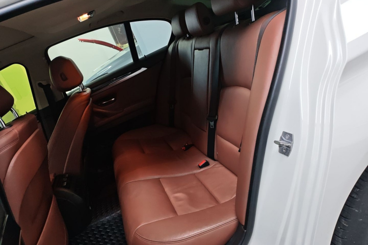 宝马5系(进口) 2014款 520i 典雅型中控内饰21