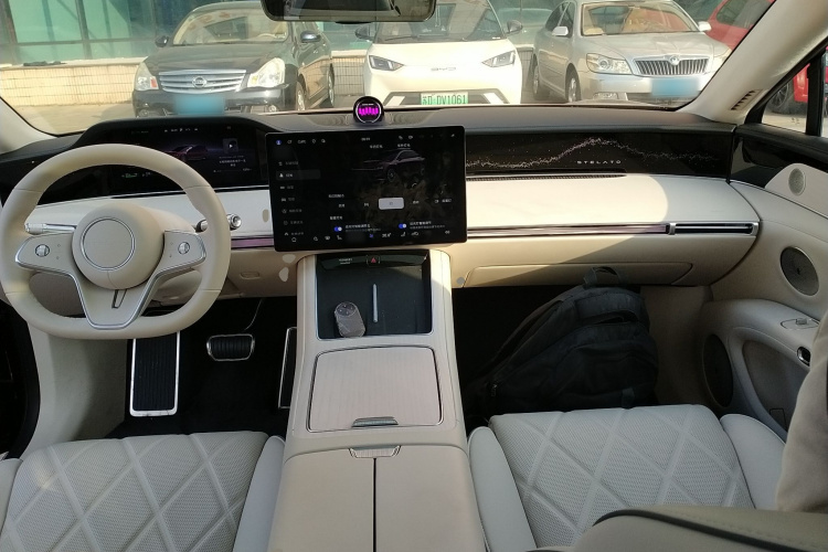 鸿蒙智行 享界S9 2025款 增程 Ultra中控内饰7002