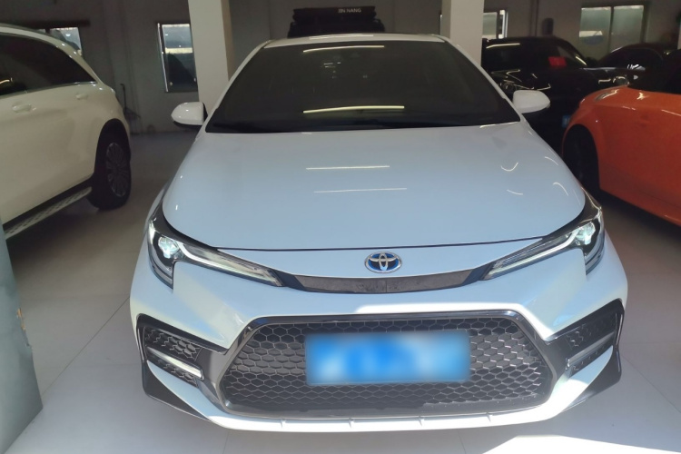 丰田 雷凌 2021款 双擎 1.8H E-CVT运动版车身外观6001