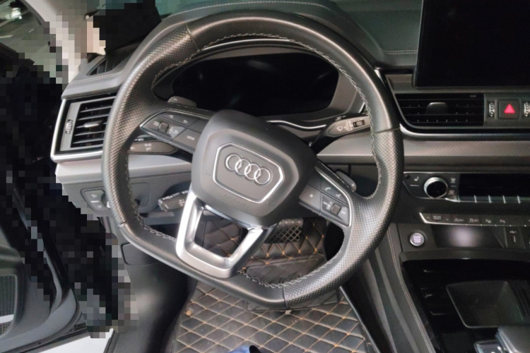 奥迪Q5L 2022款 改款 45T 豪华动感型中控内饰13