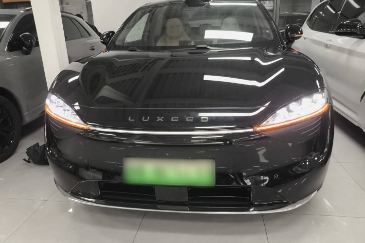 鸿蒙智行 智界R7 2024款 纯电 736km UItra车身外观2