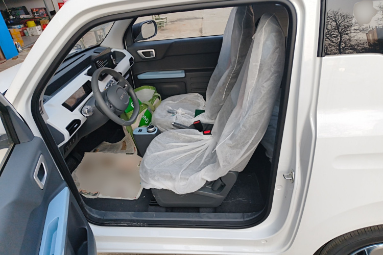 吉利银河 2024款 熊猫mini 200km 耐力熊中控内饰19