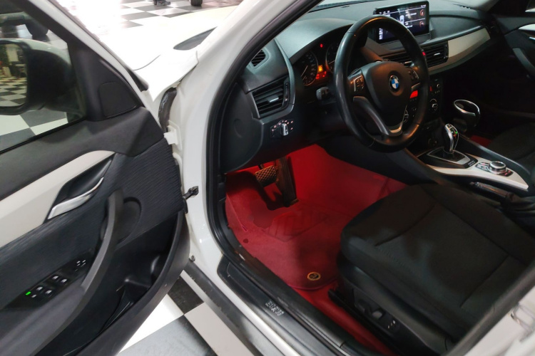 宝马X1 2014款 sDrive18i 时尚型中控内饰20