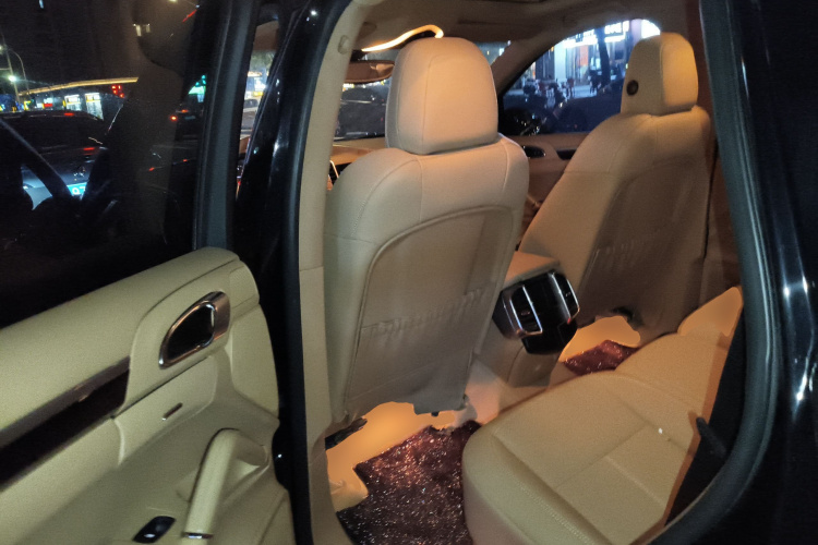 保时捷 2012款 Cayenne GTS 4.8L中控内饰21